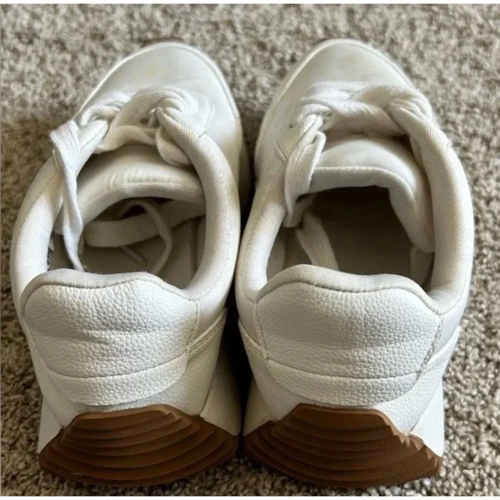 Dolce Vita Zina White Platform Sneakers Gum Sawtooth Sole Low Top Trainer
